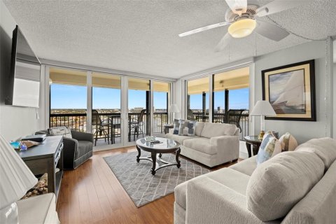 Condo in Saint Pete Beach, Florida, 2 bedrooms  № 1844909 - photo 3