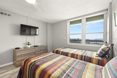 Condo in Saint Pete Beach, Florida, 2 bedrooms  № 1844909 - photo 20