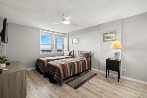 Condo in Saint Pete Beach, Florida, 2 bedrooms  № 1844909 - photo 19
