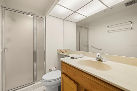 Condo in Saint Pete Beach, Florida, 2 bedrooms  № 1844909 - photo 18