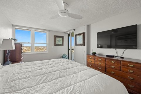 Condo in Saint Pete Beach, Florida, 2 bedrooms  № 1844909 - photo 5