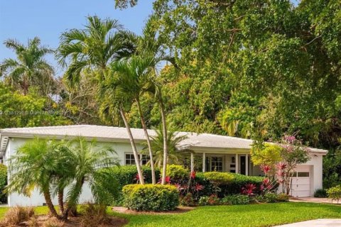 House in Coral Gables, Florida 4 bedrooms, 162.76 sq.m. № 1875730 - photo 2