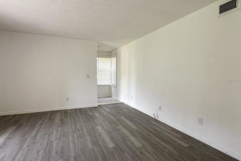 Condo in Winter Park, Florida, 1 bedroom  № 1805322 - photo 2