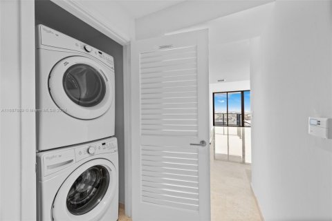 Copropriété à vendre à Miami, Floride: 1 chambre, 82.03 m2 № 1700028 - photo 10