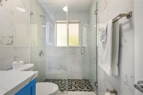 Casa en venta en Marathon, Florida, 4 dormitorios, 162.02 m2 № 1975972 - foto 12