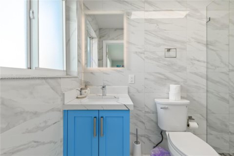 Casa en venta en Marathon, Florida, 4 dormitorios, 162.02 m2 № 1975972 - foto 9