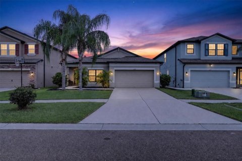 Casa en Riverview, Florida 3 dormitorios, 192.87 m2 № 2379475