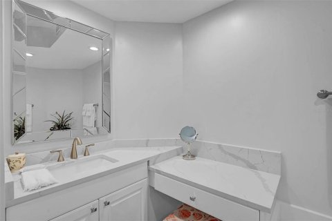 Купить кондоминиум в Оспри, Флорида 11 комнат, 258.08м2, № 1839860 - фото 21