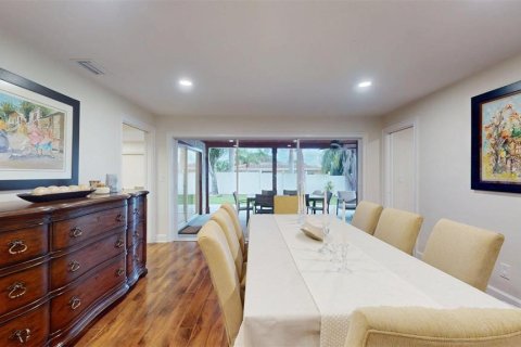 House in Seminole, Florida 3 bedrooms, 164.44 sq.m. № 1816716 - photo 14
