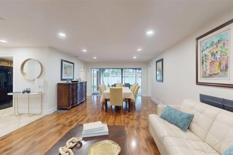 House in Seminole, Florida 3 bedrooms, 164.44 sq.m. № 1816716 - photo 11