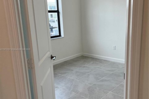 Condo in Homestead, Florida, 3 bedrooms  № 1898253 - photo 5