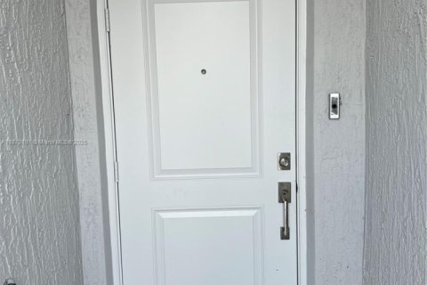 Condo in Homestead, Florida, 3 bedrooms  № 1898253 - photo 3