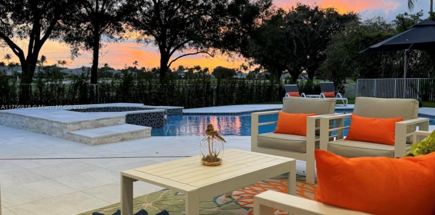 Villa ou maison à Boca Raton, Floride 6 chambres, 390.28 m2 № 2018690