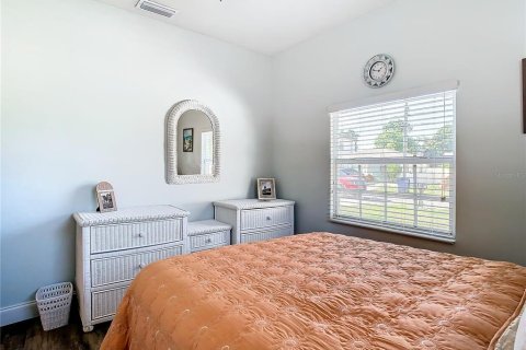 Villa ou maison à louer à Tampa, Floride: 3 chambres, 126.63 m2 № 2202040 - photo 28