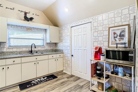 Villa ou maison à louer à Tampa, Floride: 3 chambres, 126.63 m2 № 2202040 - photo 19