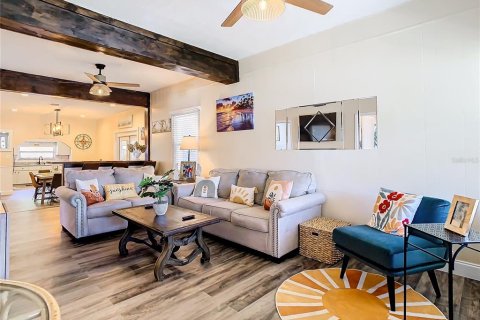 Villa ou maison à louer à Tampa, Floride: 3 chambres, 126.63 m2 № 2202040 - photo 8