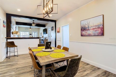Villa ou maison à louer à Tampa, Floride: 3 chambres, 126.63 m2 № 2202040 - photo 14