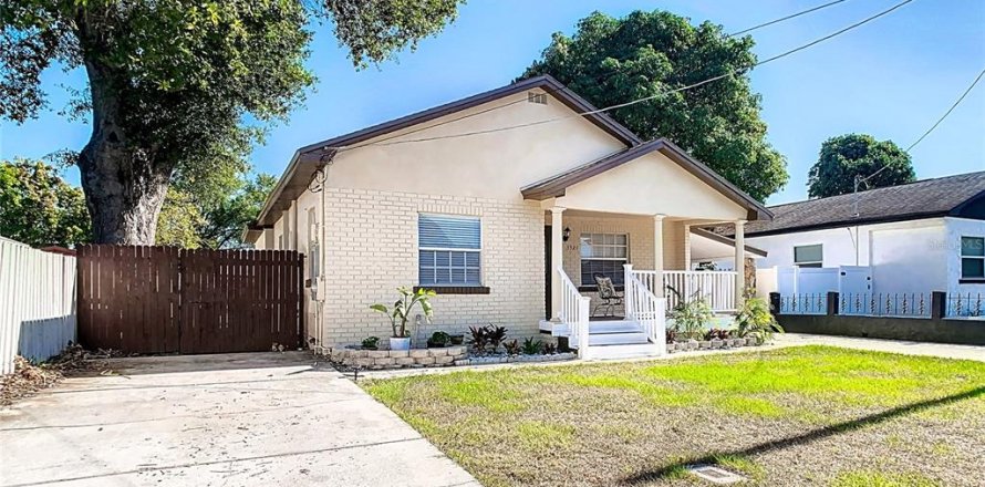 Villa ou maison à Tampa, Floride 3 chambres, 126.63 m2 № 2202040