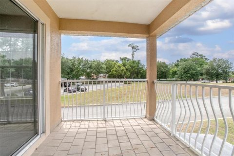 Townhouse in DeLand, Florida 3 bedrooms, 207.64 sq.m. № 1736947 - photo 23