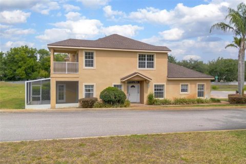 Townhouse in DeLand, Florida 3 bedrooms, 207.64 sq.m. № 1736947 - photo 2