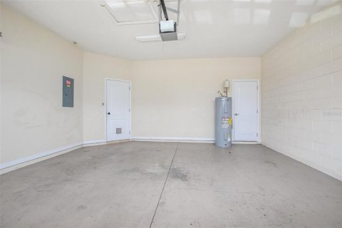 Townhouse in DeLand, Florida 3 bedrooms, 207.64 sq.m. № 1736947 - photo 24