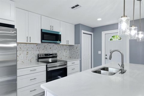Villa ou maison à vendre à Bradenton, Floride: 5 chambres, 218.78 m2 № 2148260 - photo 20