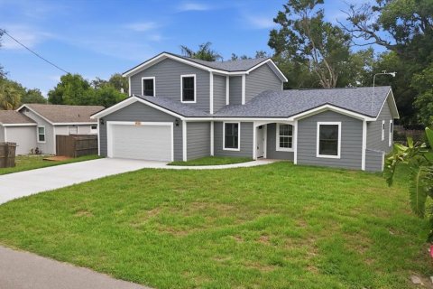 Villa ou maison à vendre à Bradenton, Floride: 5 chambres, 218.78 m2 № 2148260 - photo 2