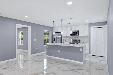 Villa ou maison à vendre à Bradenton, Floride: 5 chambres, 218.78 m2 № 2148260 - photo 16