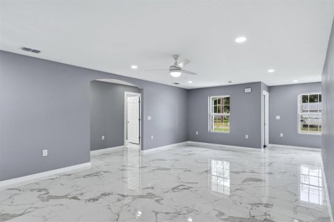 Villa ou maison à vendre à Bradenton, Floride: 5 chambres, 218.78 m2 № 2148260 - photo 11