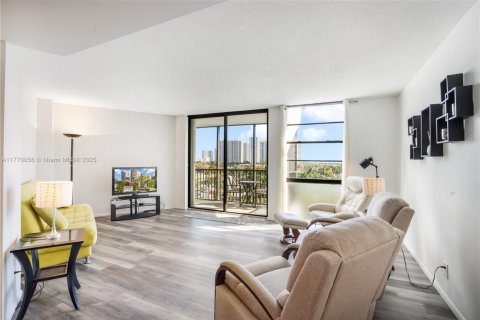 Condo in Aventura, Florida, 2 bedrooms  № 2020500 - photo 4