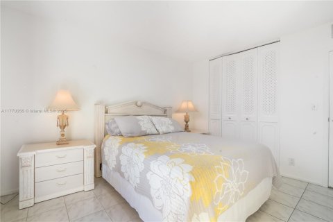Condo in Aventura, Florida, 2 bedrooms  № 2020500 - photo 14
