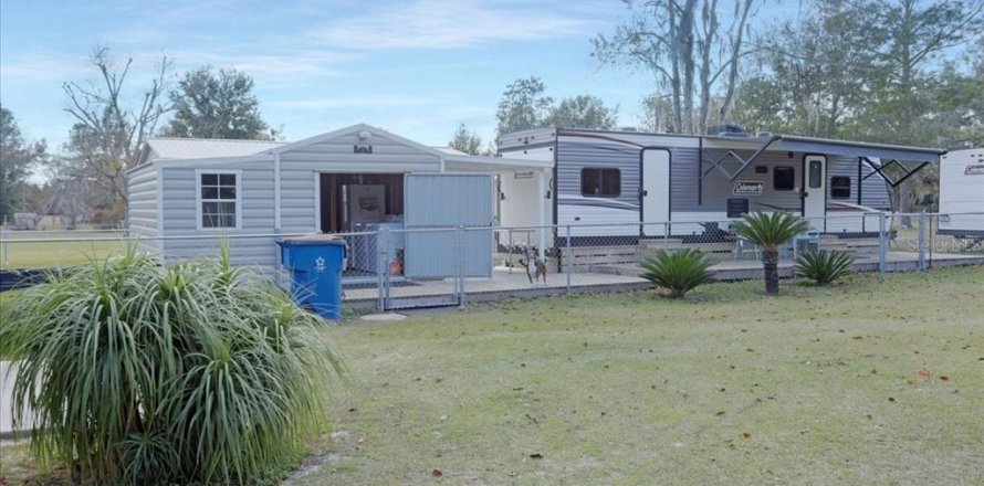 Terreno en Lake Butler, Florida № 2108910