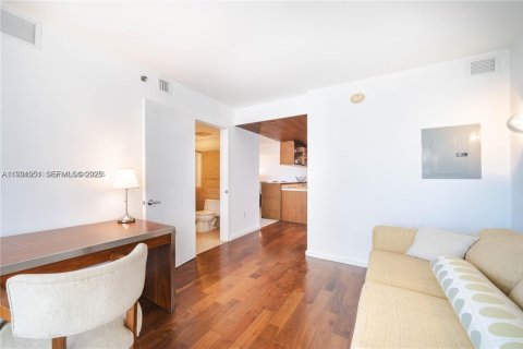 Купить кондоминиум в Майами, Флорида 2 спальни, 88.44м2, № 1990486 - фото 14