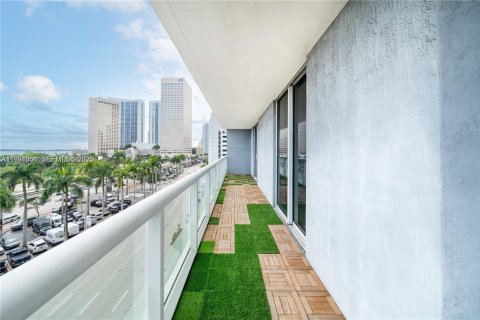 Купить кондоминиум в Майами, Флорида 2 спальни, 88.44м2, № 1990486 - фото 17
