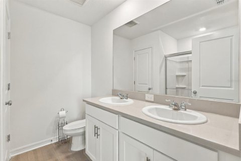 Townhouse in Sarasota, Florida 2 bedrooms, 109.62 sq.m. № 2391539 - photo 17