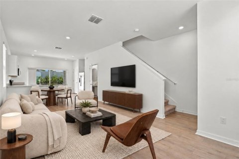 Townhouse in Sarasota, Florida 2 bedrooms, 109.62 sq.m. № 2391539 - photo 6