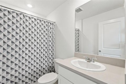 Townhouse in Sarasota, Florida 2 bedrooms, 109.62 sq.m. № 2391539 - photo 23