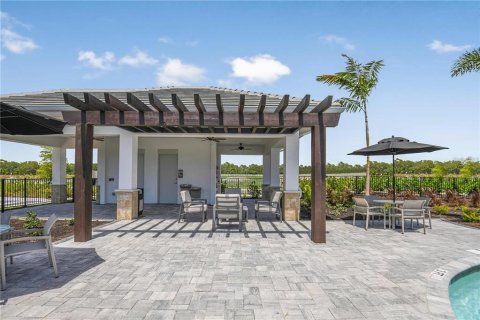 Townhouse in Sarasota, Florida 2 bedrooms, 109.62 sq.m. № 2391539 - photo 28