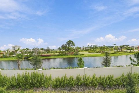Townhouse in Sarasota, Florida 2 bedrooms, 109.62 sq.m. № 2391539 - photo 2