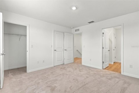Townhouse in Sarasota, Florida 2 bedrooms, 109.62 sq.m. № 2391539 - photo 20