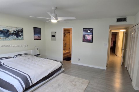 Townhouse in Plantation, Florida 3 bedrooms, 202.06 sq.m. № 1863998 - photo 15