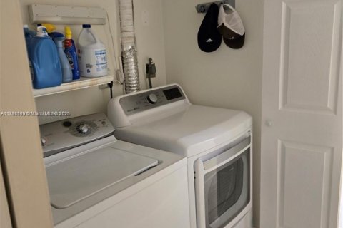 Townhouse in Plantation, Florida 3 bedrooms, 202.06 sq.m. № 1863998 - photo 14