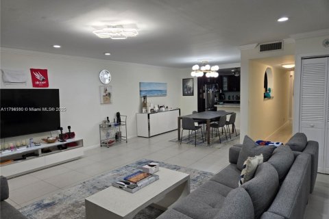 Townhouse in Plantation, Florida 3 bedrooms, 202.06 sq.m. № 1863998 - photo 6