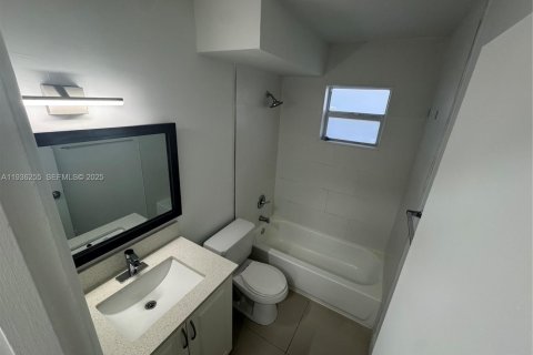 Apartment in Miami, Florida 1 bedroom, 62.71 sq.m. № 1994421 - photo 6