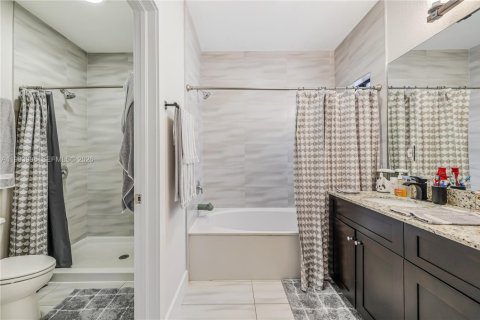 Купить таунхаус в Майами, Флорида 3 спальни, 154.22м2, № 2055817 - фото 14