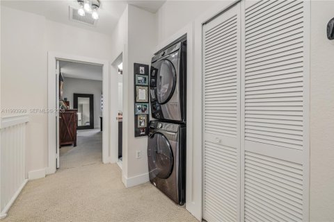 Купить таунхаус в Майами, Флорида 3 спальни, 154.22м2, № 2055817 - фото 17