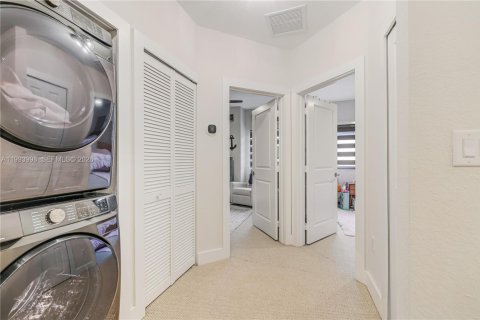 Купить таунхаус в Майами, Флорида 3 спальни, 154.22м2, № 2055817 - фото 18