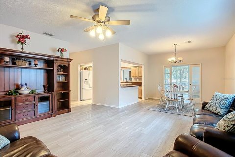 House in Winter Haven, Florida 3 bedrooms, 198.44 sq.m. № 1853563 - photo 12