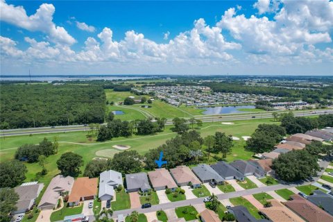 House in Winter Haven, Florida 3 bedrooms, 198.44 sq.m. № 1853563 - photo 4