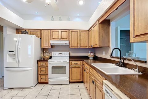 House in Winter Haven, Florida 3 bedrooms, 198.44 sq.m. № 1853563 - photo 15